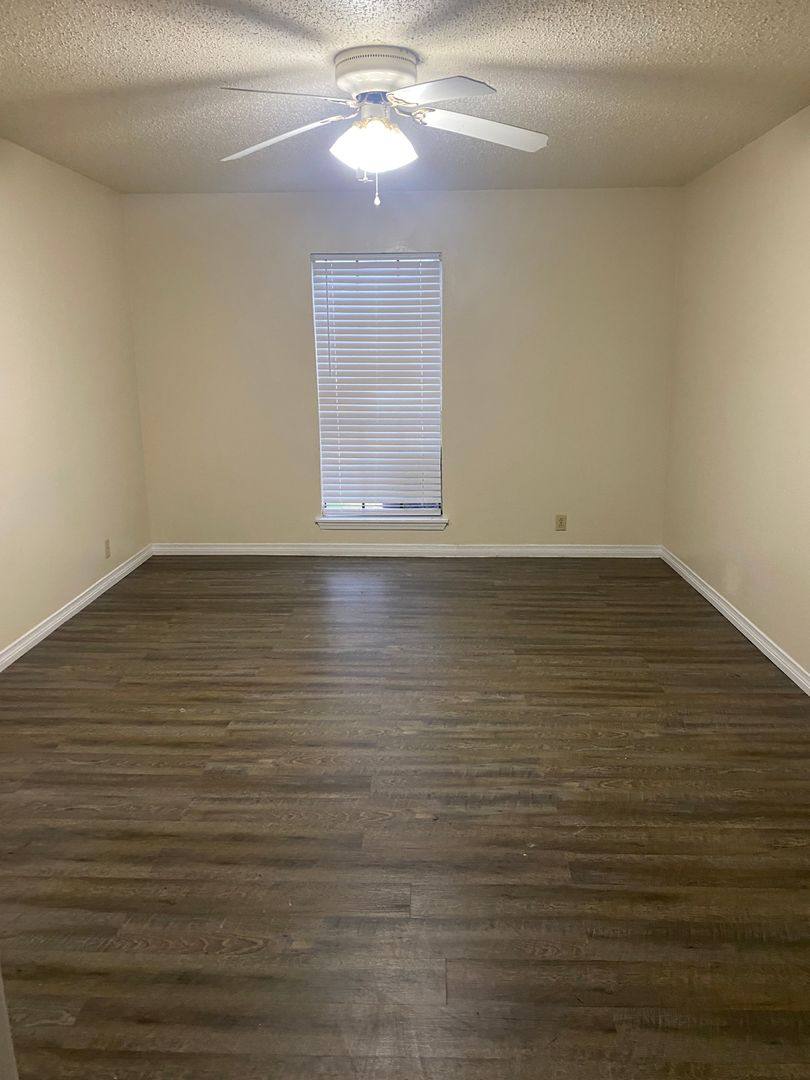 Apartment for rent at 8271 Bayou Fountain Dr, Baton Rouge, LA 70820