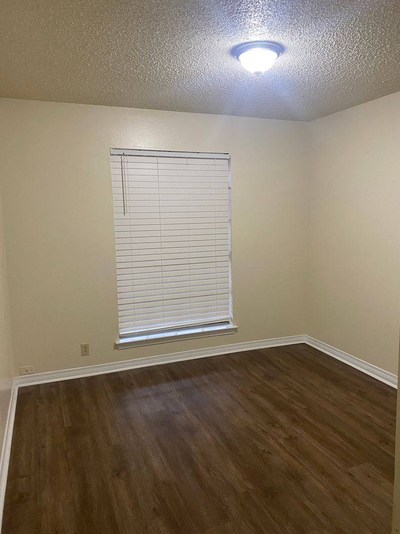 Apartment for rent at 8271 Bayou Fountain Dr, Baton Rouge, LA 70820