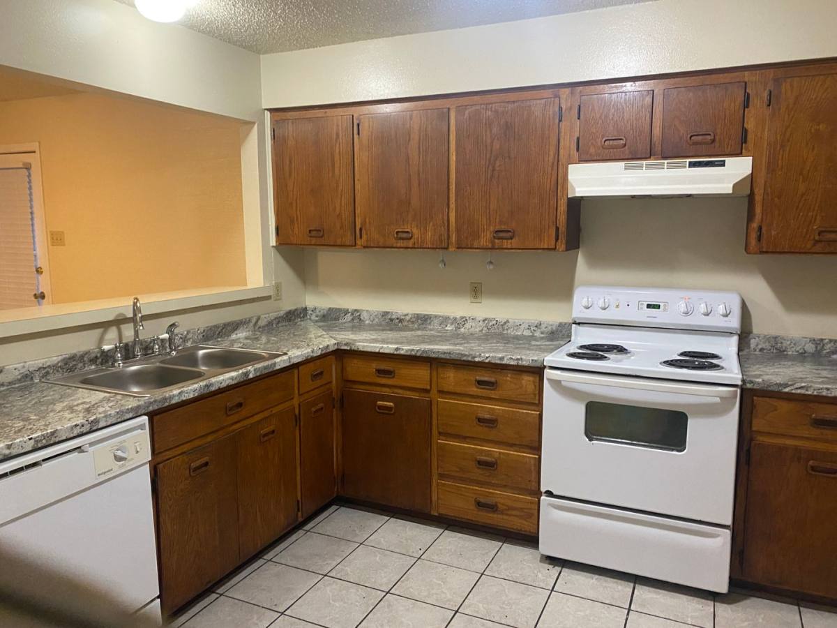 Apartment for rent at 8271 Bayou Fountain Dr, Baton Rouge, LA 70820