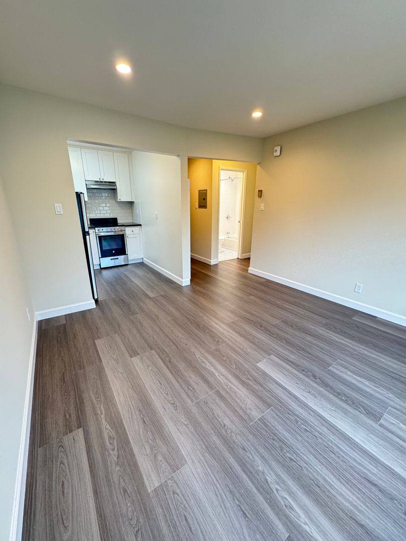 Apartment for rent at 442 Elizabeth St, San Francisco, CA 94114