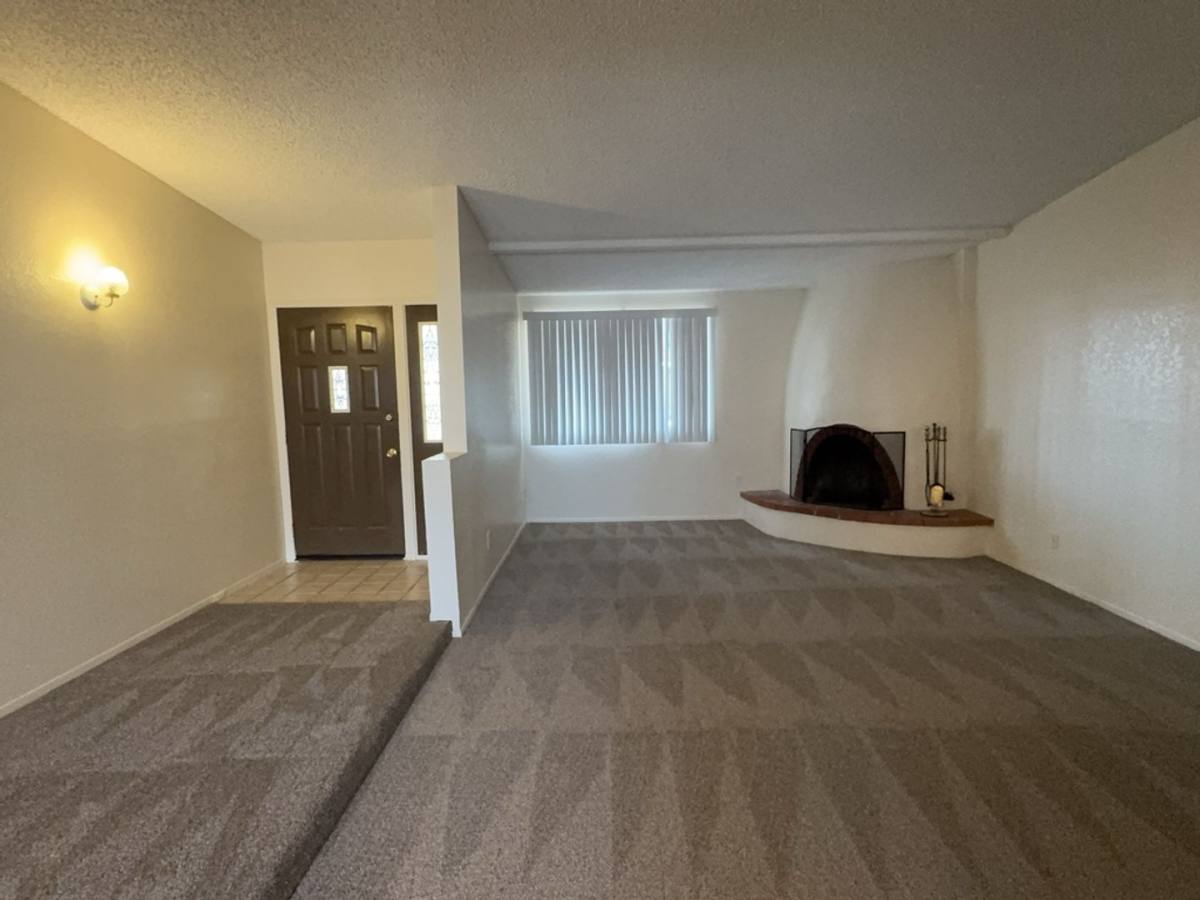 House for rent at 3733 Sparrow Dr, Sierra Vista, AZ 85635