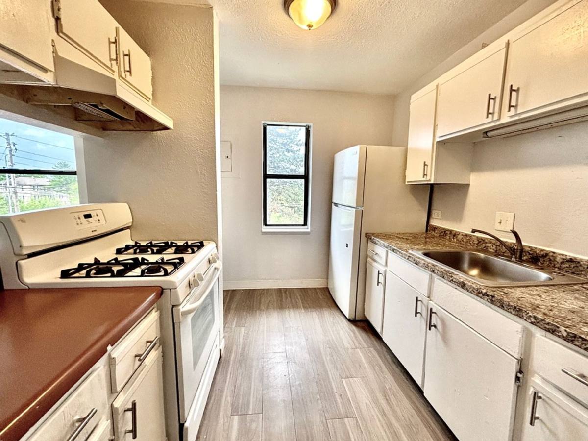 Apartment for rent at 8208 Troost Ave, Kansas City, MO 64131