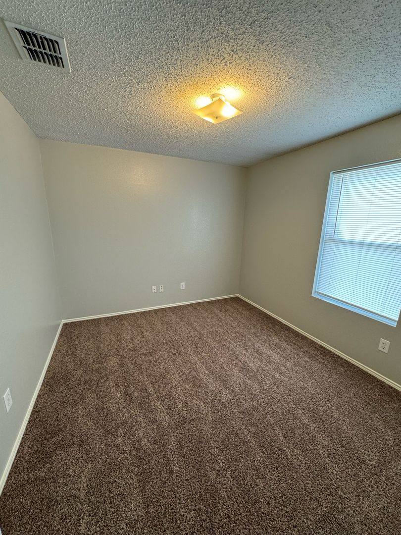 House for rent at 1805 Brookwood Dr, Terrell, TX 75160