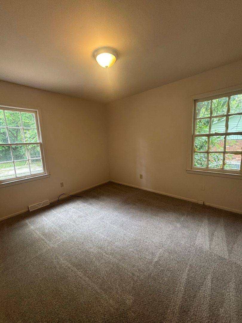 House for rent at 614 Kentbrook Dr, Charlotte, NC 28213