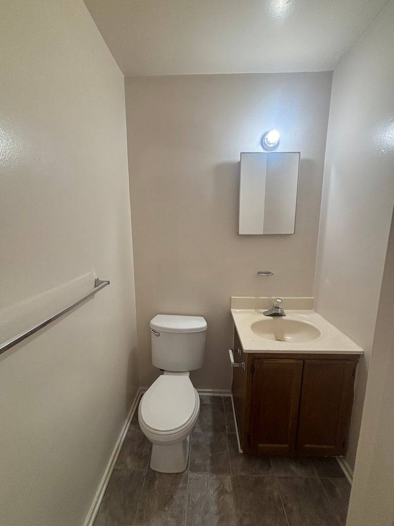 House for rent at 614 Kentbrook Dr, Charlotte, NC 28213