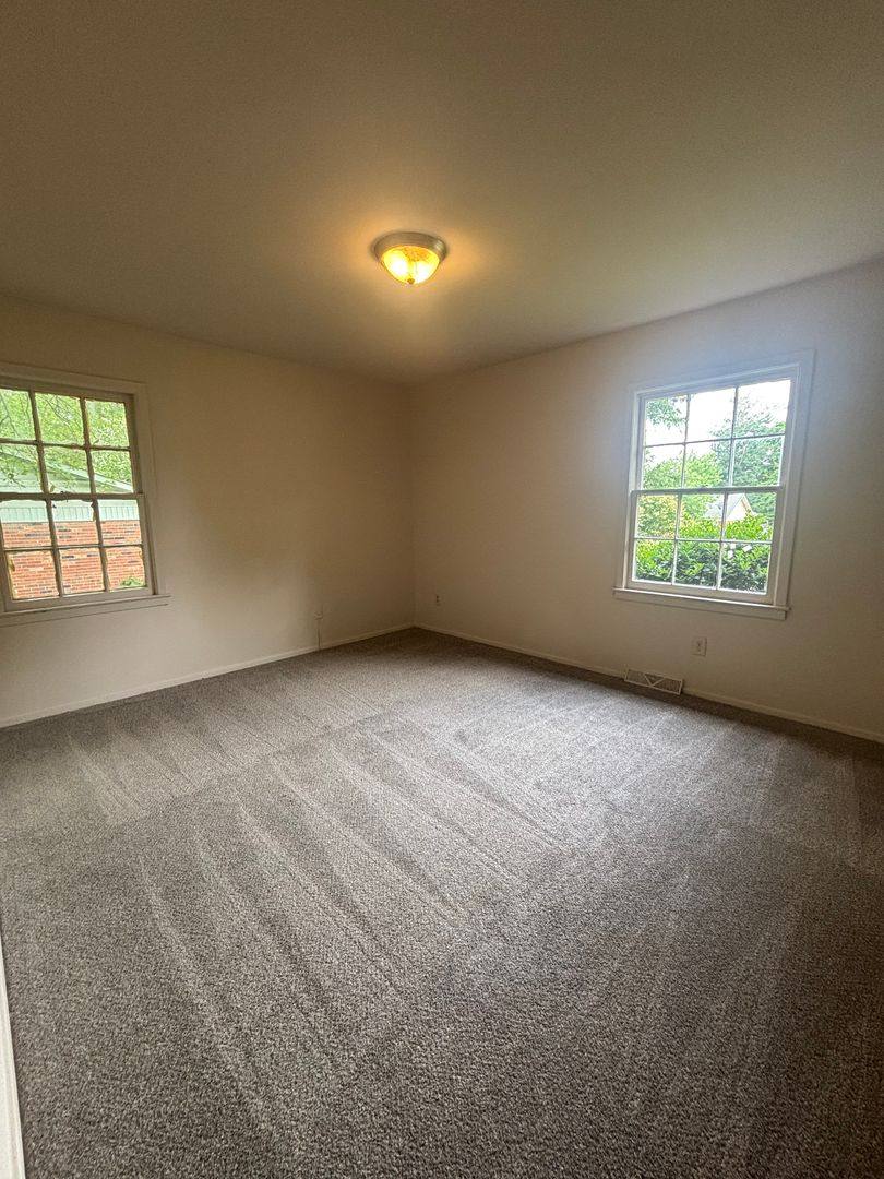House for rent at 614 Kentbrook Dr, Charlotte, NC 28213