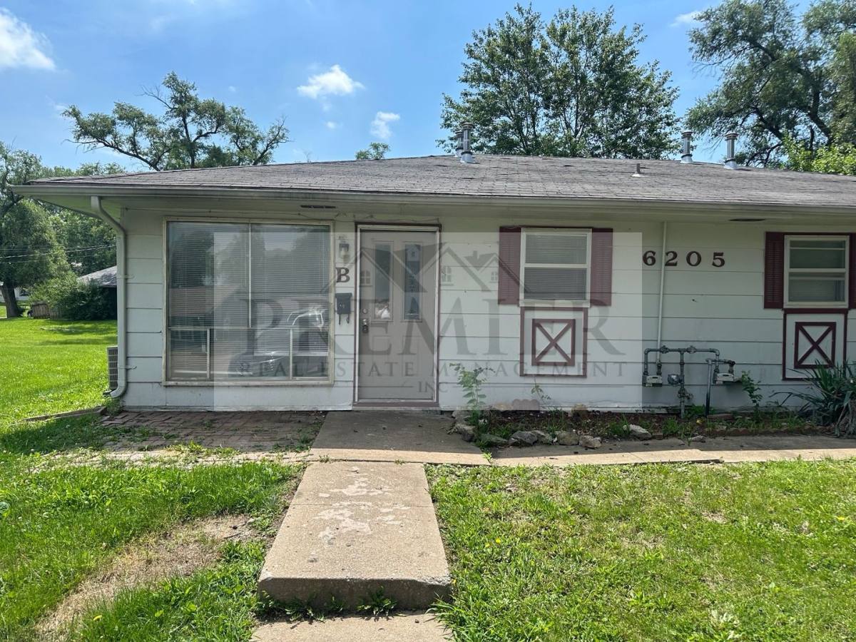 Townhouse for rent at 6205 E 152nd Terrace, Grandview, MO 64030