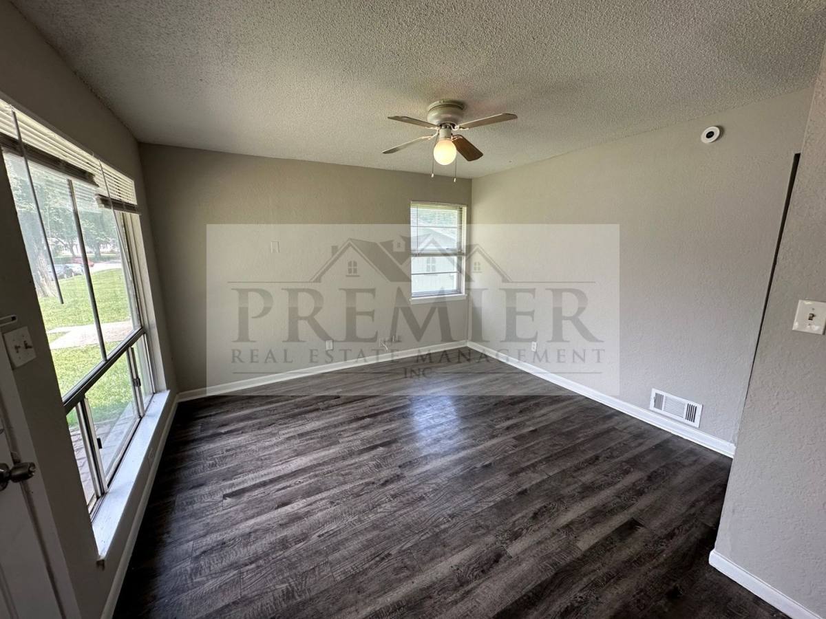 Townhouse for rent at 6205 E 152nd Terrace, Grandview, MO 64030