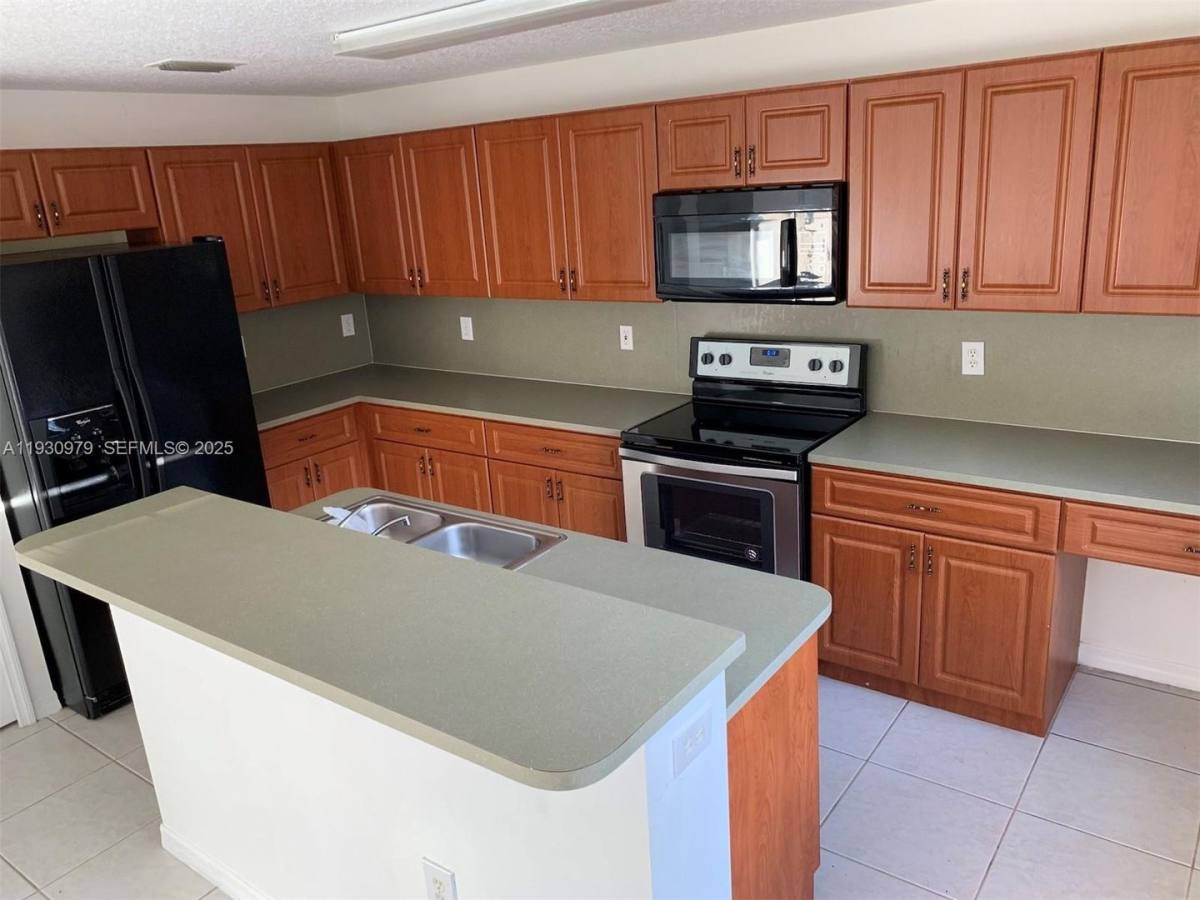 Townhouse for rent at 3150 SW 152nd Place, Miami, FL 33185