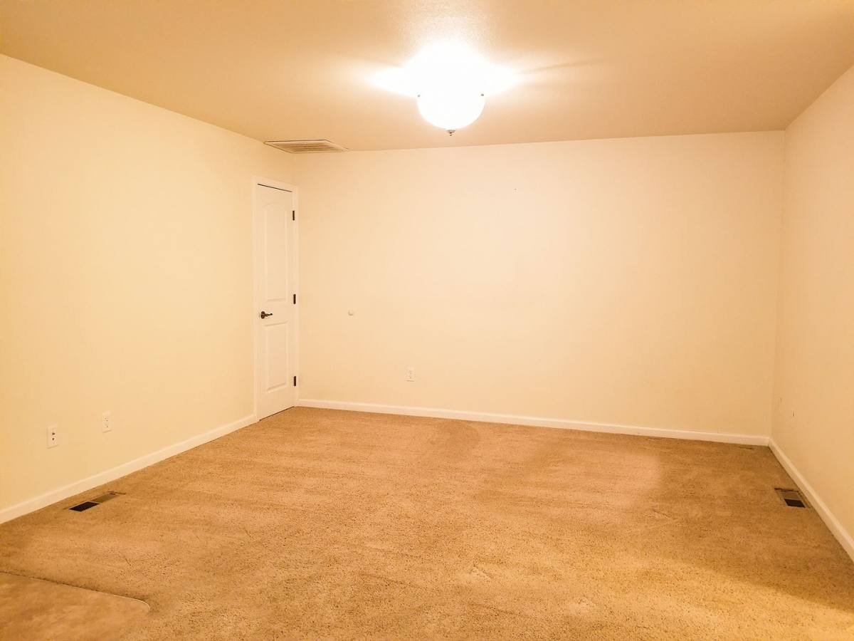 Apartment for rent at 2505 Corona, Medford, OR 97504