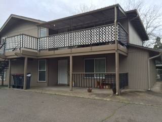 Apartment for rent at 330 Independence Circle, Phoenix, OR 97535