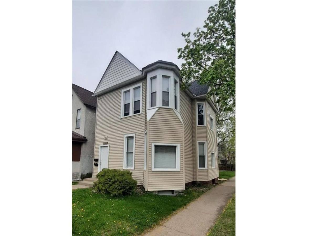 Apartment for rent at 1199 Burr St, Saint Paul, MN 55130