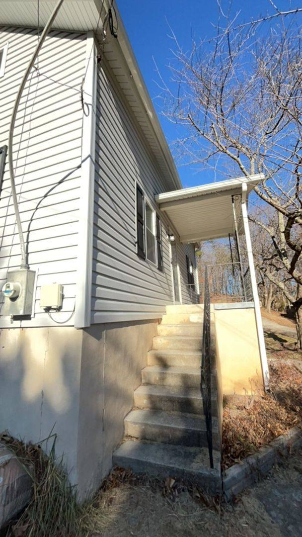 House for rent at 3035 Trent Rd SE, Roanoke, VA 24014