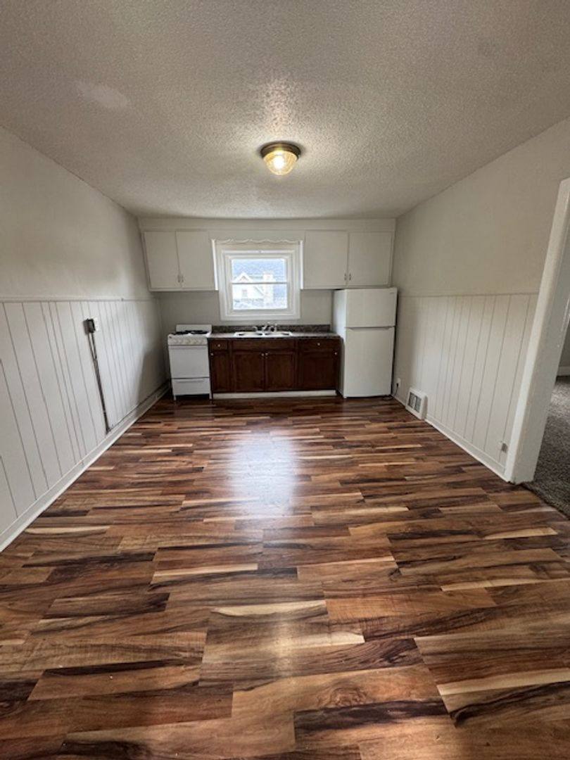 Apartment for rent at 633 Runnion, Fort Wayne, IN 46808