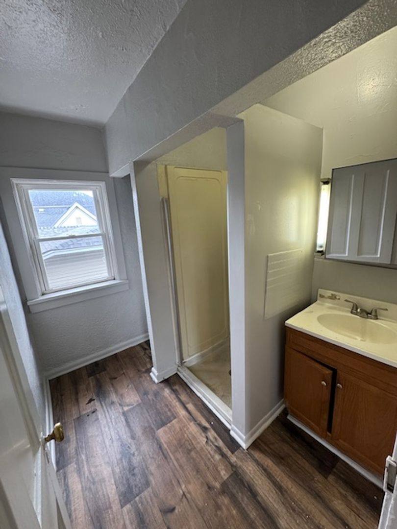 Apartment for rent at 633 Runnion, Fort Wayne, IN 46808