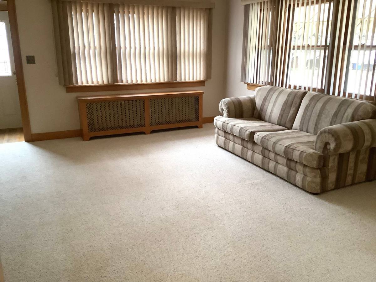House for rent at 329 1st Ave W, Dickinson, ND 58601
