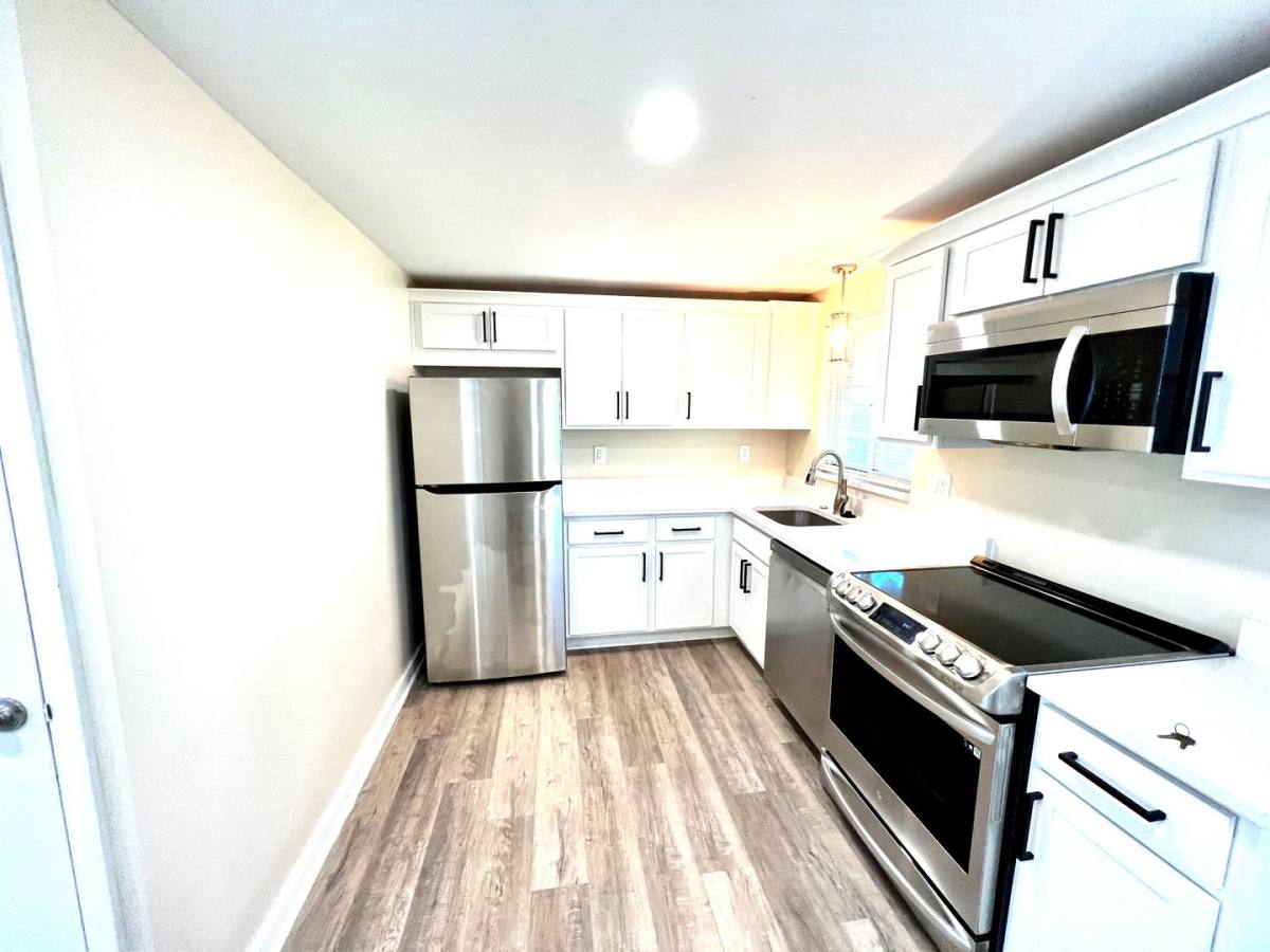 House for rent at 1235 Illinois Ave, Pittsburgh, PA 15216