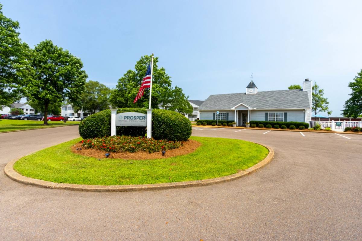 Apartment for rent at 200 Moore Ave, Senatobia, MS 38668
