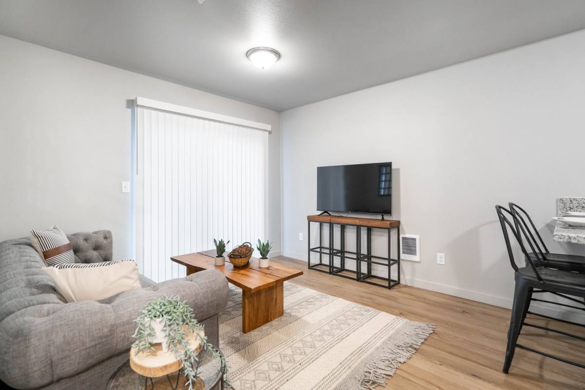 Apartment for rent at 555 N River Rd, Cottage Grove, OR 97424