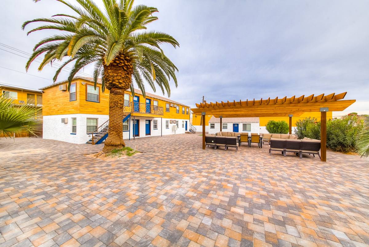 Apartment for rent at 119 S 15th St, Las Vegas, NV 89101