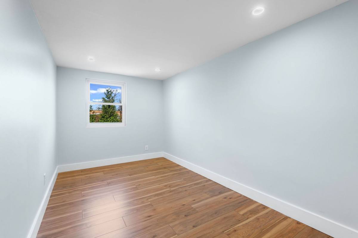 Apartment for rent at 137 W Maryland Ave, Clifton Heights, PA 19018