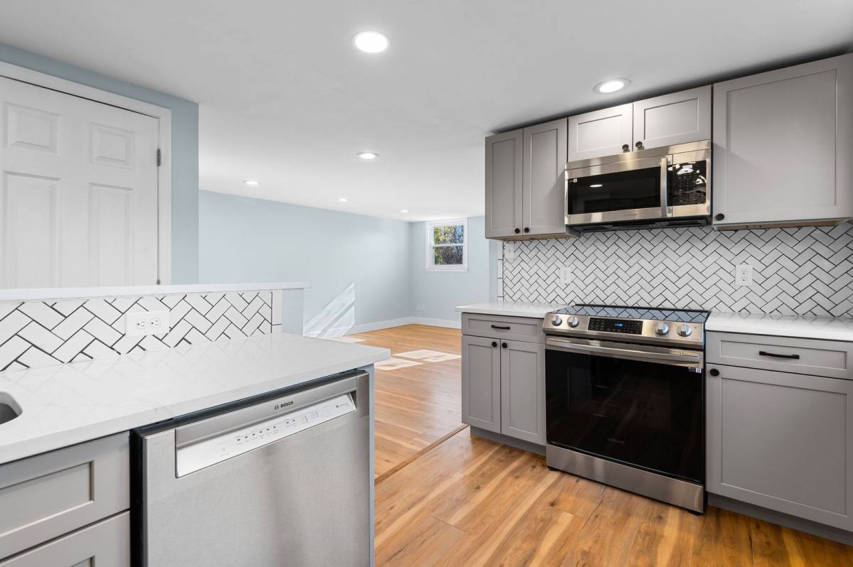 Apartment for rent at 137 W Maryland Ave, Clifton Heights, PA 19018