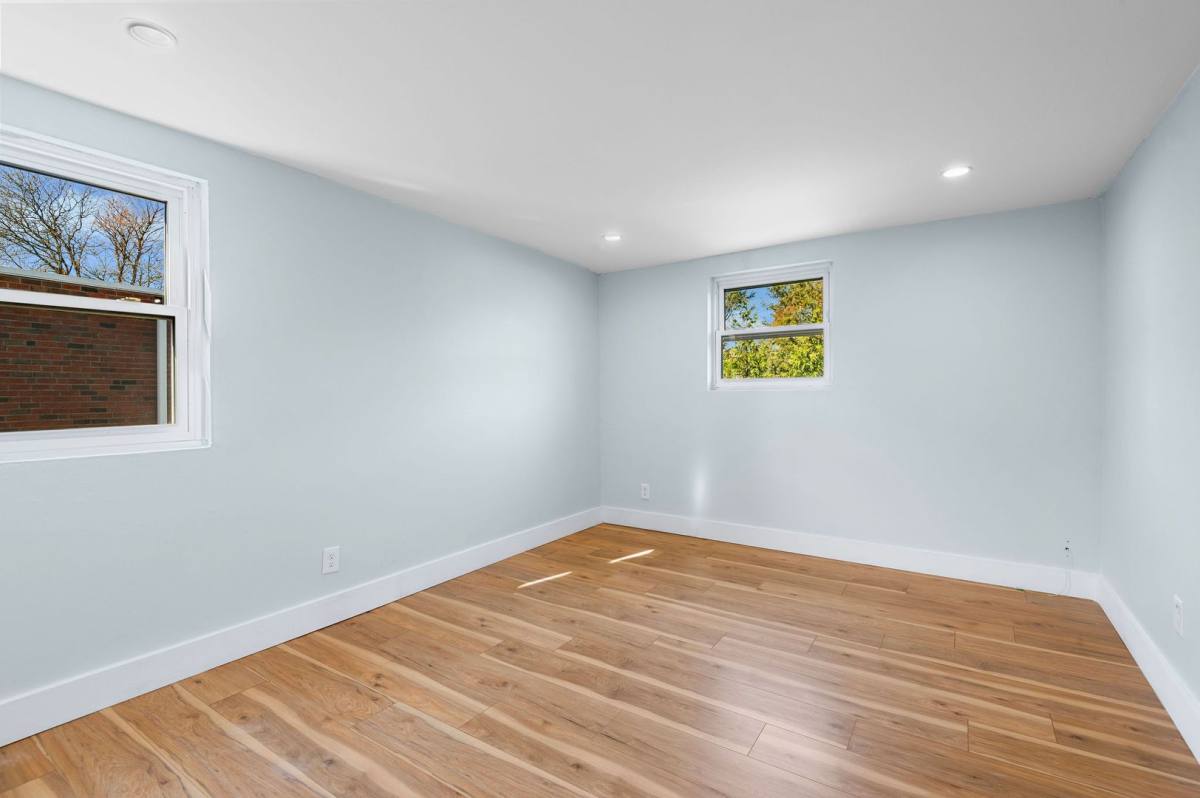 Apartment for rent at 137 W Maryland Ave, Clifton Heights, PA 19018