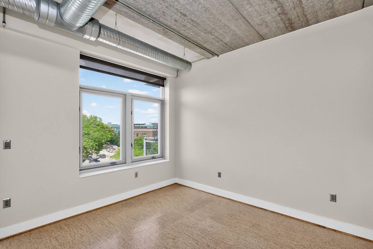 Apartment for rent at 309 E 5th St, Des Moines, IA 50309