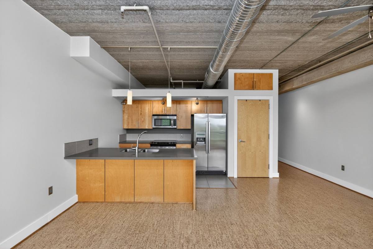 Apartment for rent at 309 E 5th St, Des Moines, IA 50309