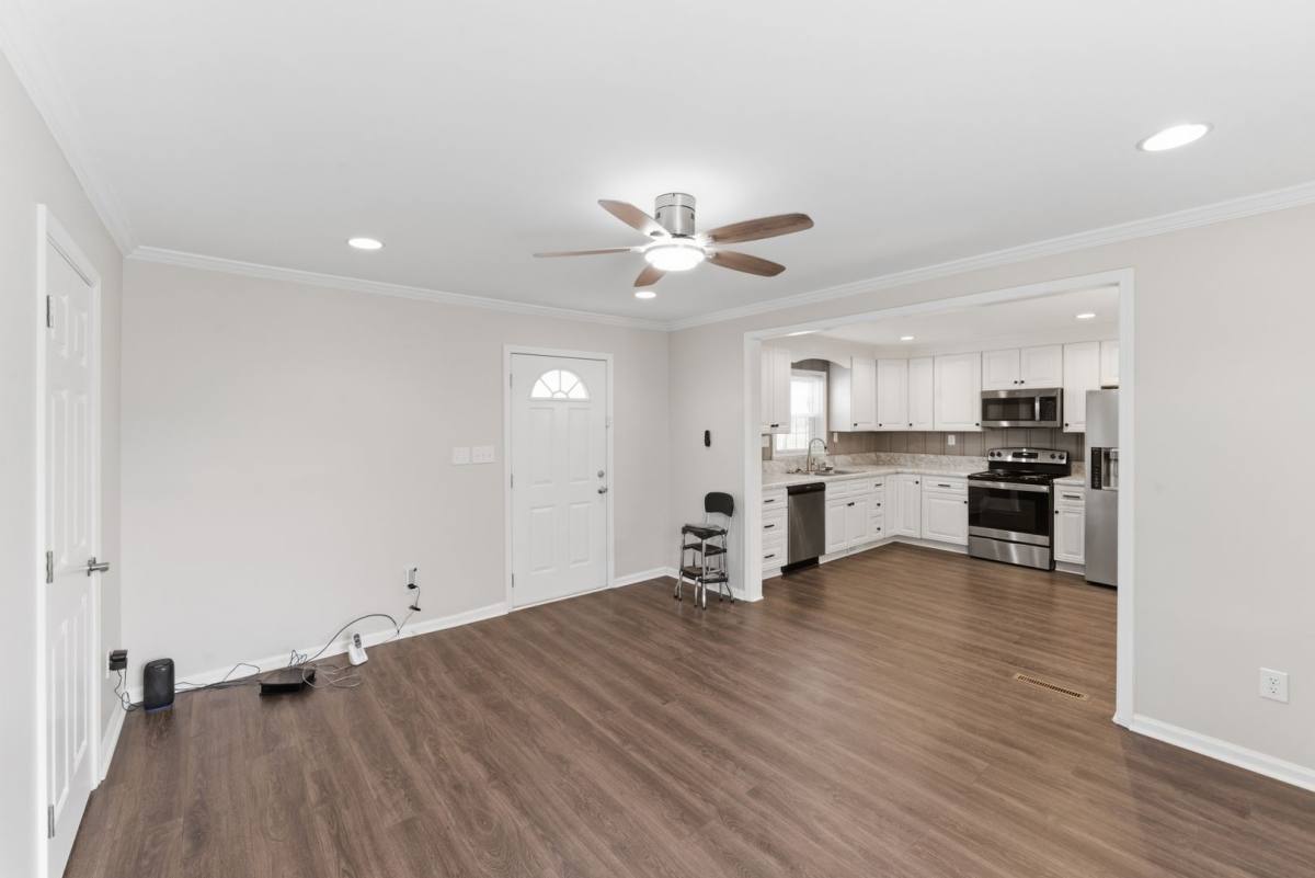 House for rent at 4000 Fieldcrest Rd, Charlotte, NC 28217