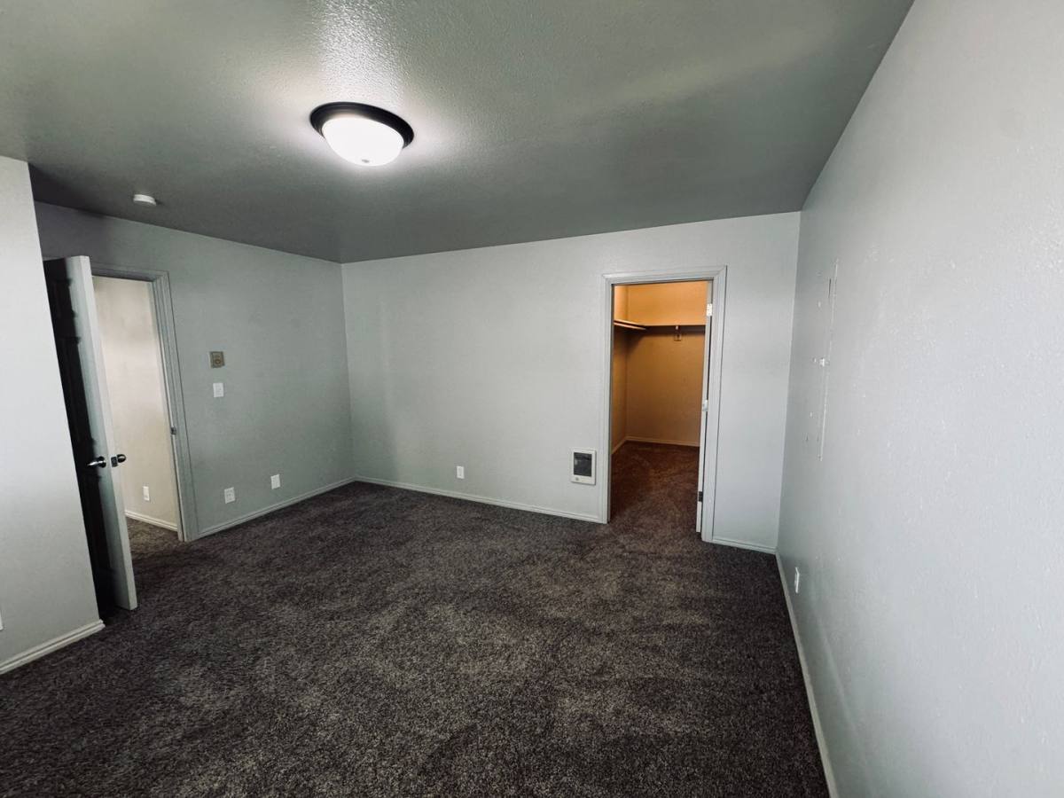 Apartment for rent at 49 E Main St, Saint Anthony, ID 83445