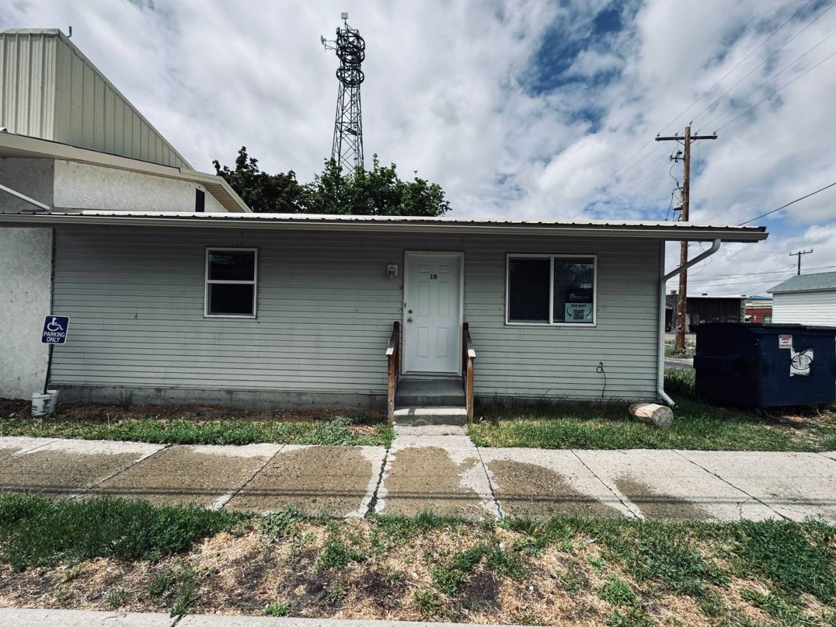 Apartment for rent at 49 E Main St, Saint Anthony, ID 83445