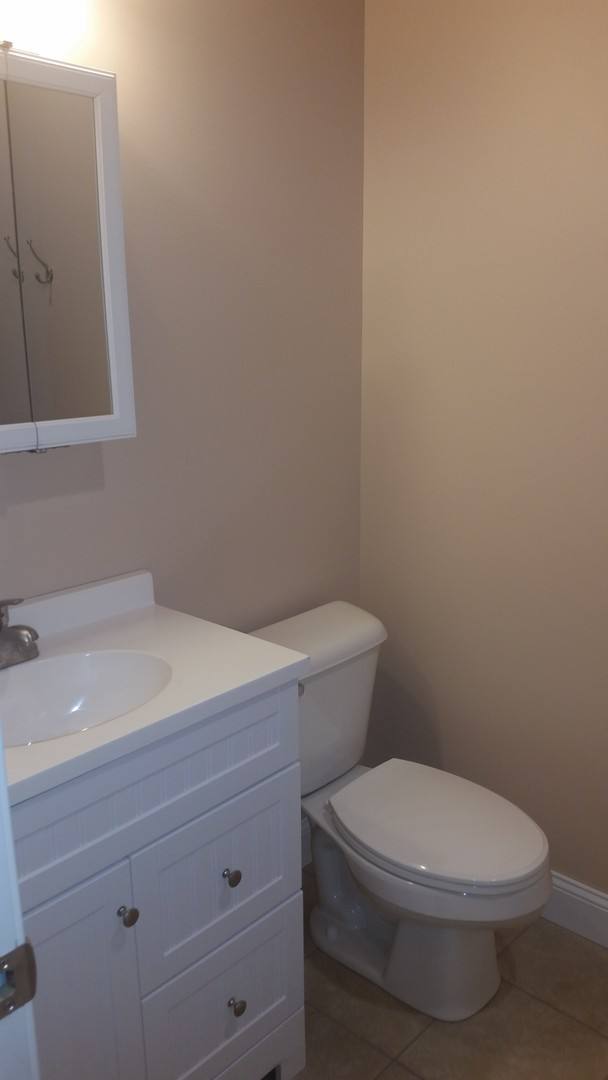 Apartment for rent at 405 Hampshire St, Quincy, IL 62301