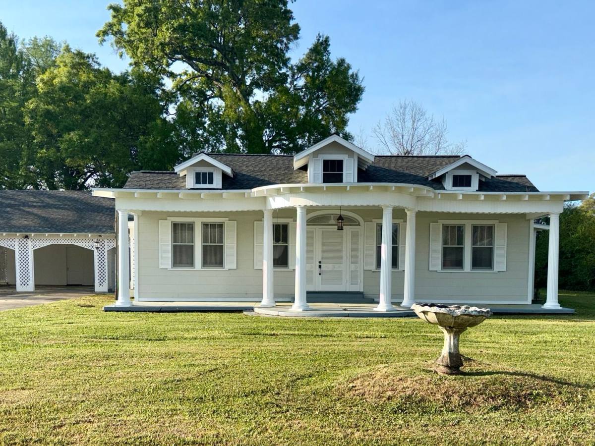 House for rent at 208 Saint Anne St, Carencro, LA 70520