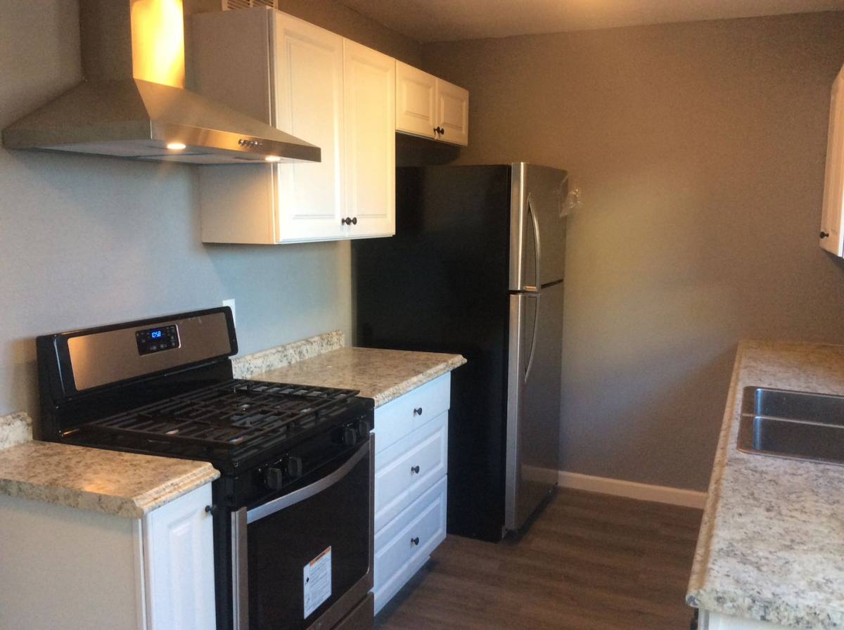 Apartment for rent at 1414 W 12th St, Tracy, CA 95376