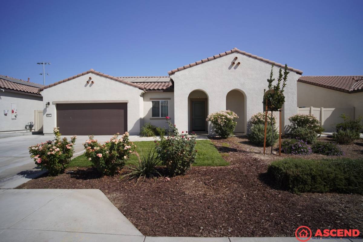 House for rent at 7320 Lago Puccini St, Bakersfield, CA 93311