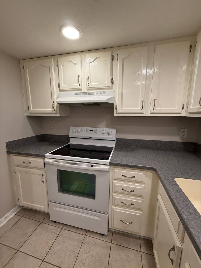 Condo for rent at 1515 NW 29th Rd, Gainesville, FL 32605
