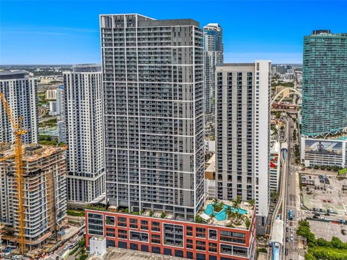 Condo for rent at 601 NE 1st Ave, Miami, FL 33132