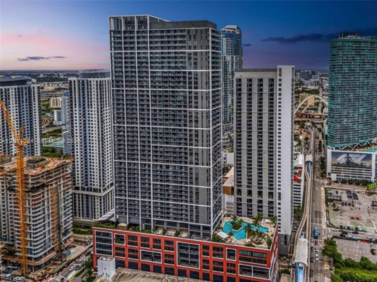 Condo for rent at 601 NE 1st Ave, Miami, FL 33132