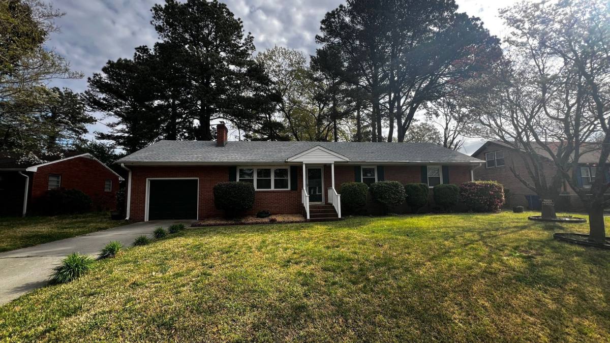 House for rent at 207 Robin Rd, Portsmouth, VA 23701