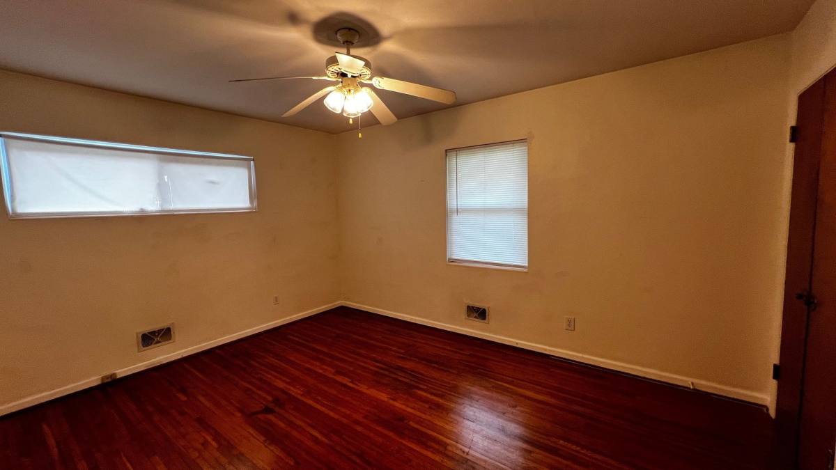 House for rent at 207 Robin Rd, Portsmouth, VA 23701