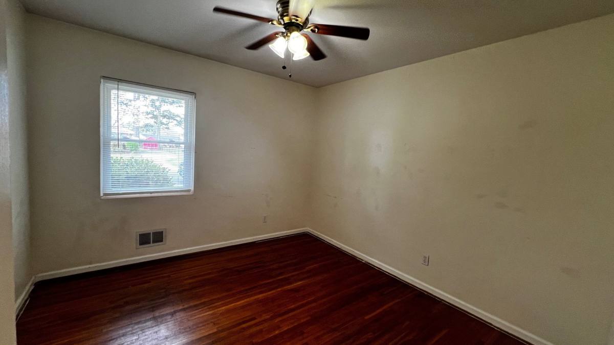 House for rent at 207 Robin Rd, Portsmouth, VA 23701