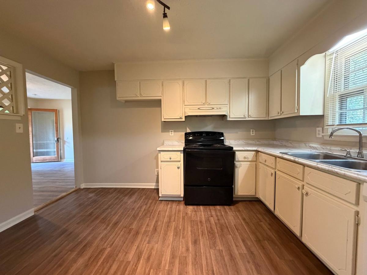 House for rent at 24 Woodberry Dr SE, Silver Creek, GA 30173