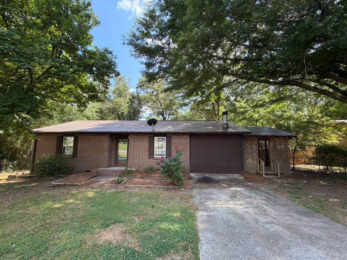 House for rent at 24 Woodberry Dr SE, Silver Creek, GA 30173