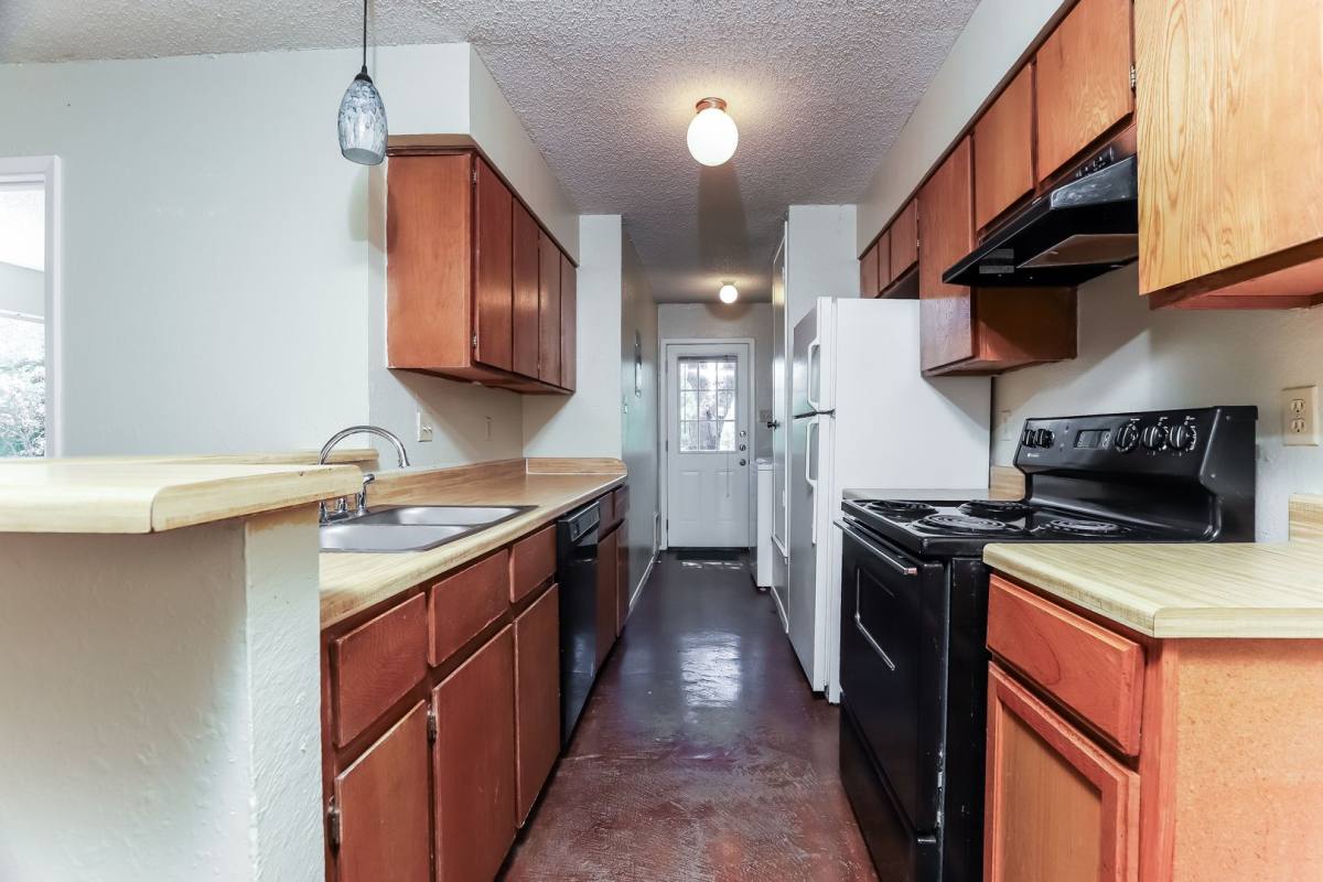 Townhouse for rent at 9903 A Hundred Oaks Circle, Austin, TX 78750