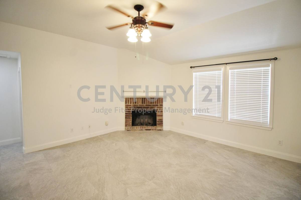 House for rent at 928 Oakcrest Dr, Wylie, TX 75098
