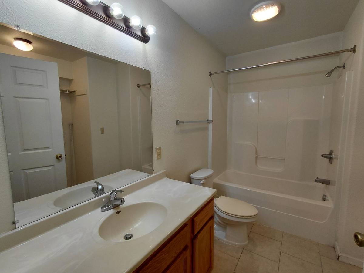 Apartment for rent at 114 Booker Rd, Waynesville, MO 65583