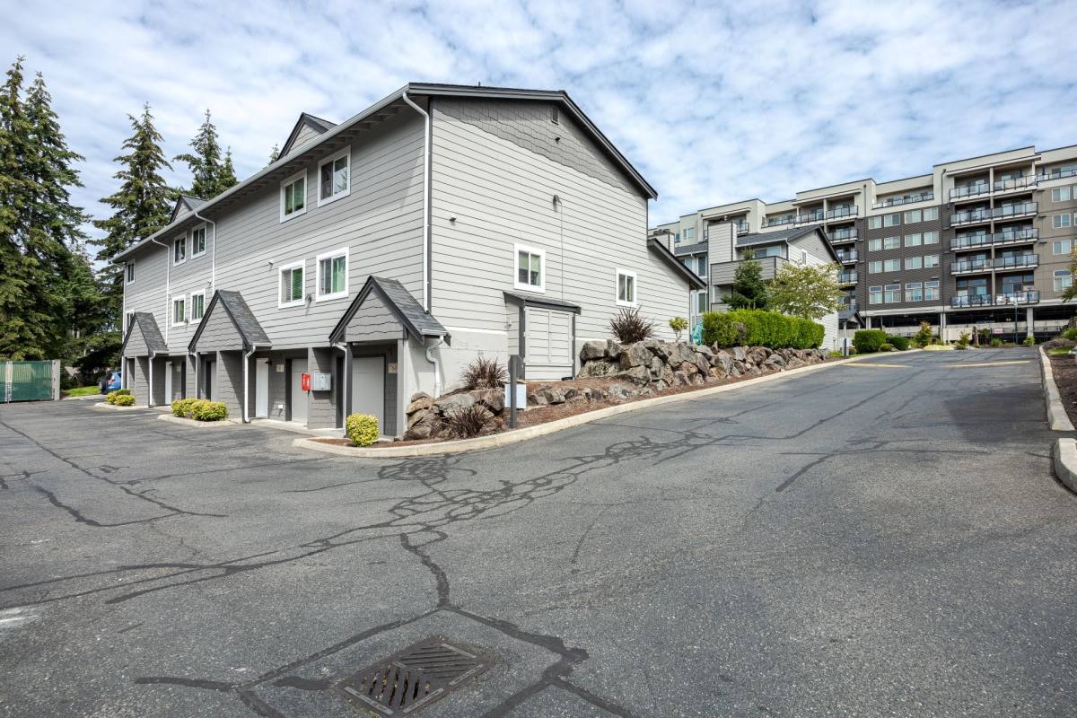 Townhouse for rent at 7621 36th St Court W, Tacoma, WA 98466