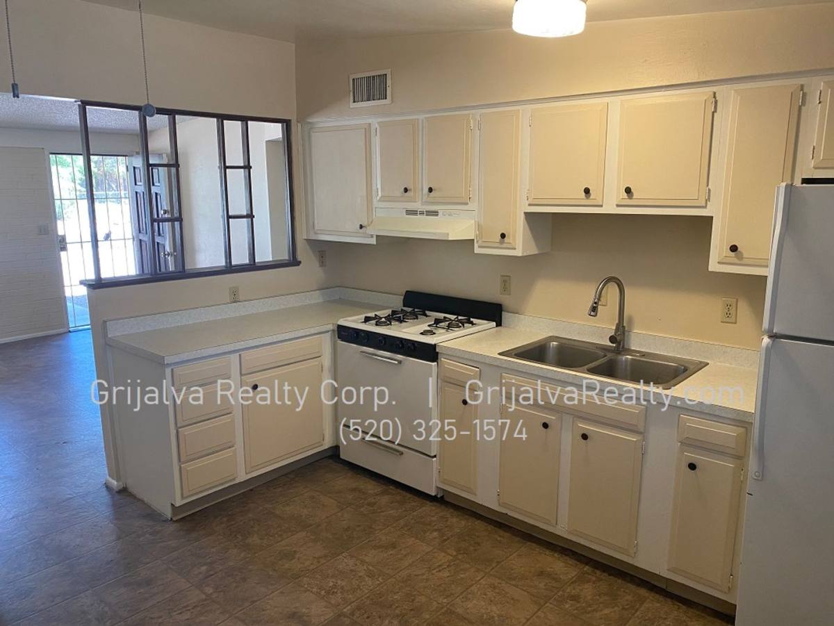 Apartment for rent at 2707 N Palo Verde Blvd, Tucson, AZ 85716