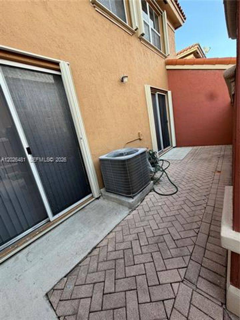 Townhouse for rent at 6202 NW 115th Place, Miami, FL 33178